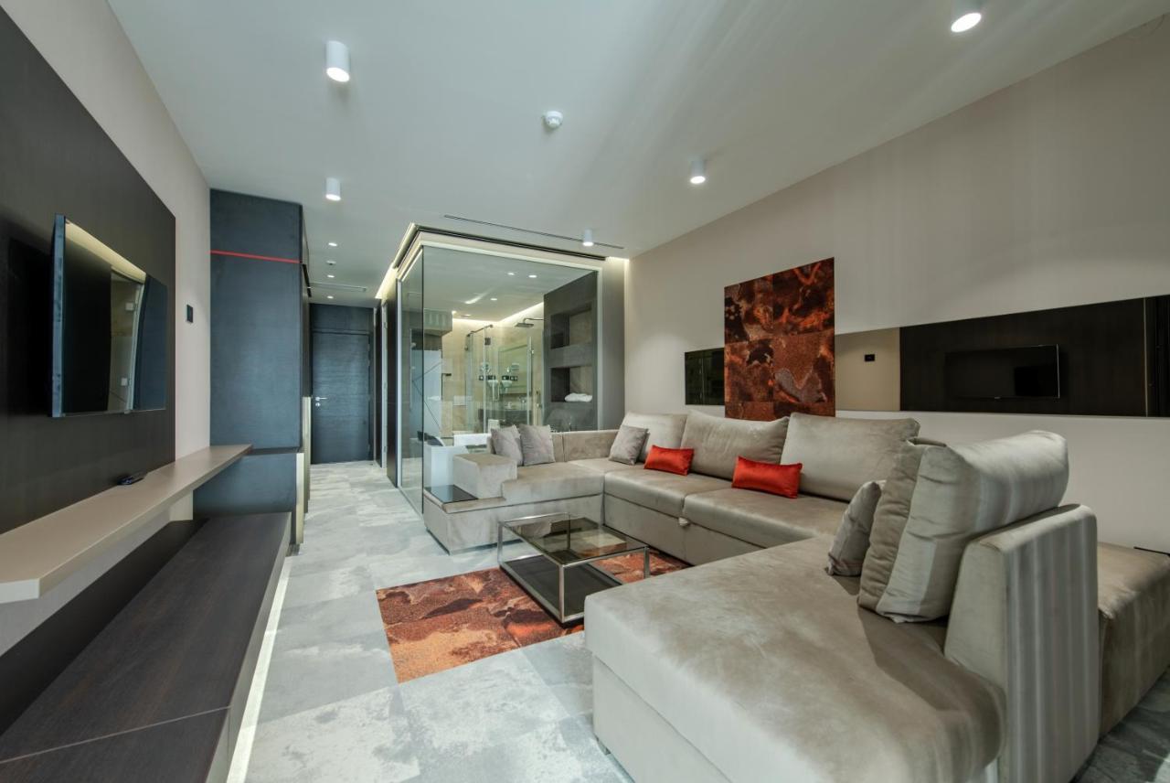 Hotel Zeneva Lux Kragujevac Kültér fotó