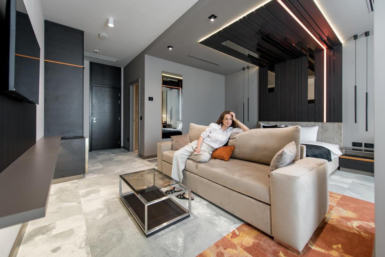 Hotel Zeneva Lux Kragujevac Kültér fotó