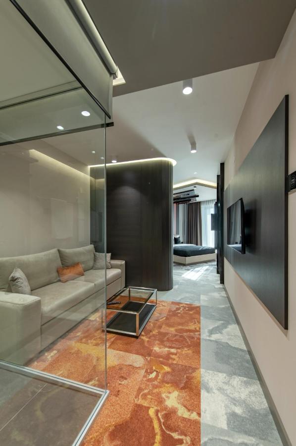 Hotel Zeneva Lux Kragujevac Kültér fotó