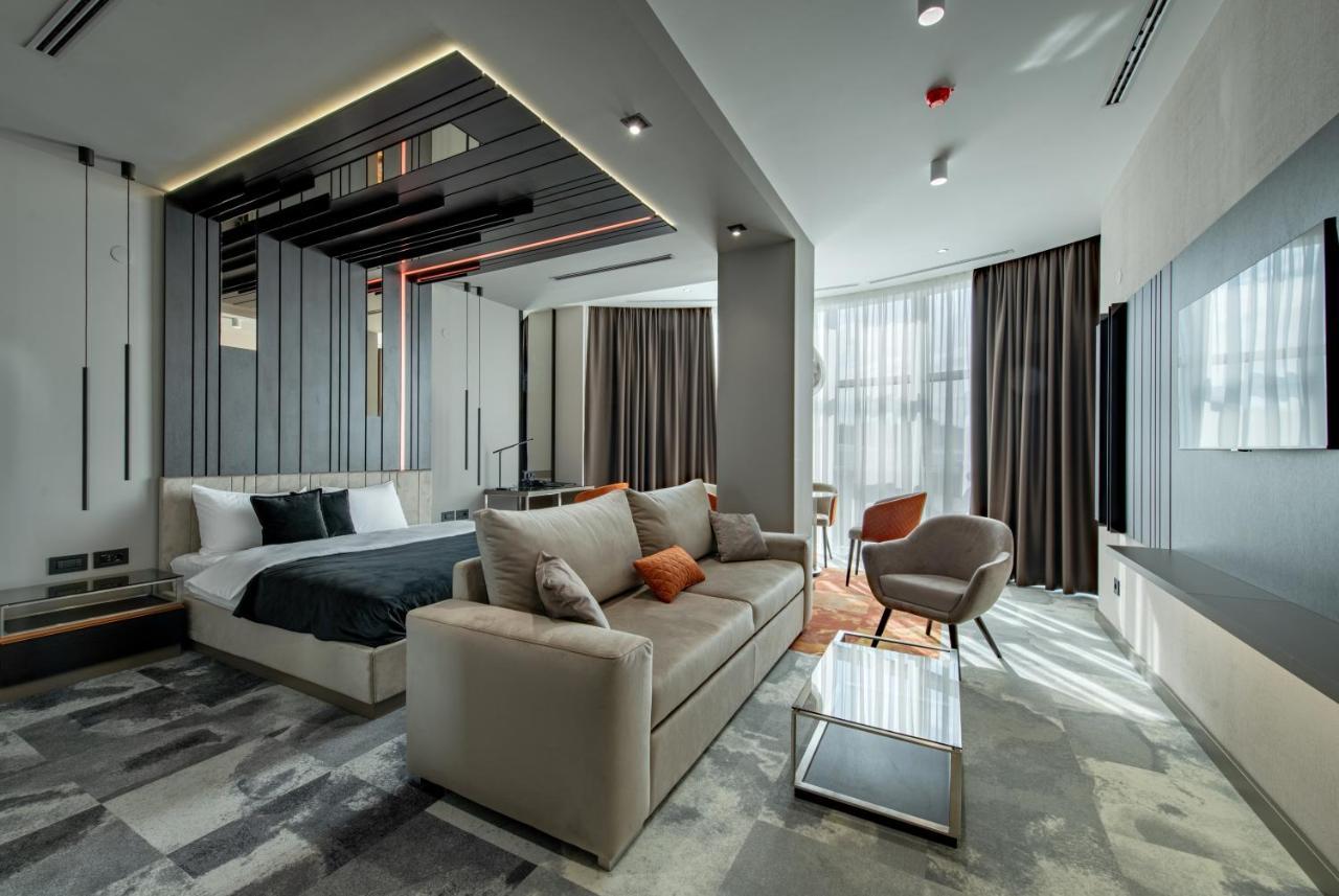 Hotel Zeneva Lux Kragujevac Kültér fotó