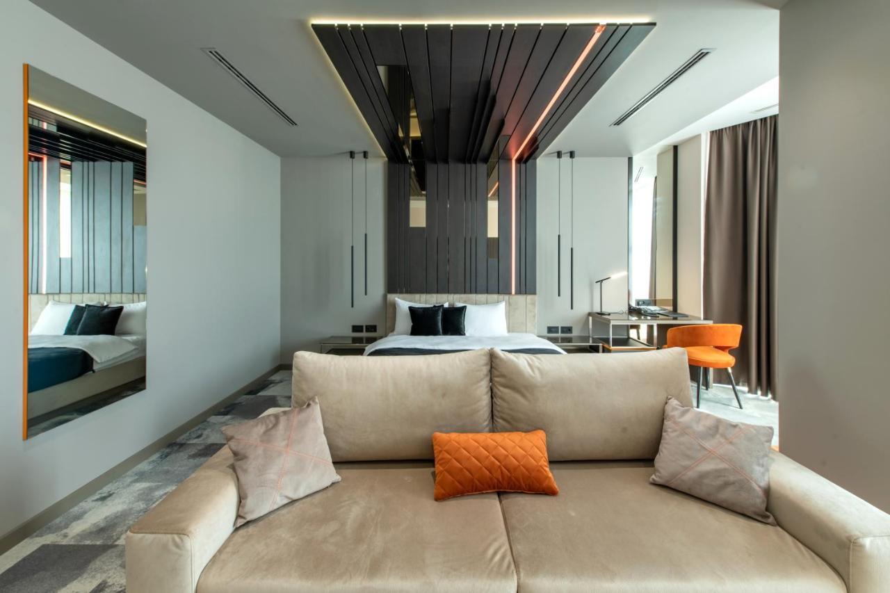 Hotel Zeneva Lux Kragujevac Kültér fotó