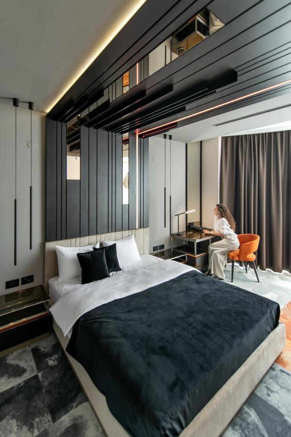 Hotel Zeneva Lux Kragujevac Kültér fotó