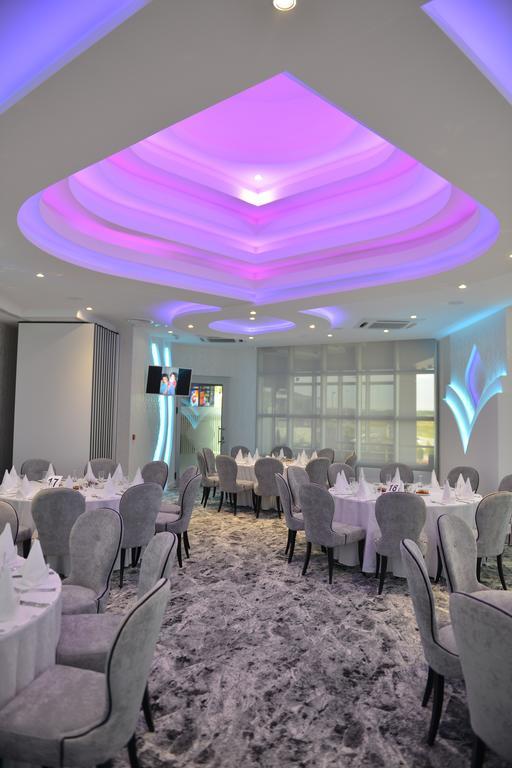 Hotel Zeneva Lux Kragujevac Kültér fotó