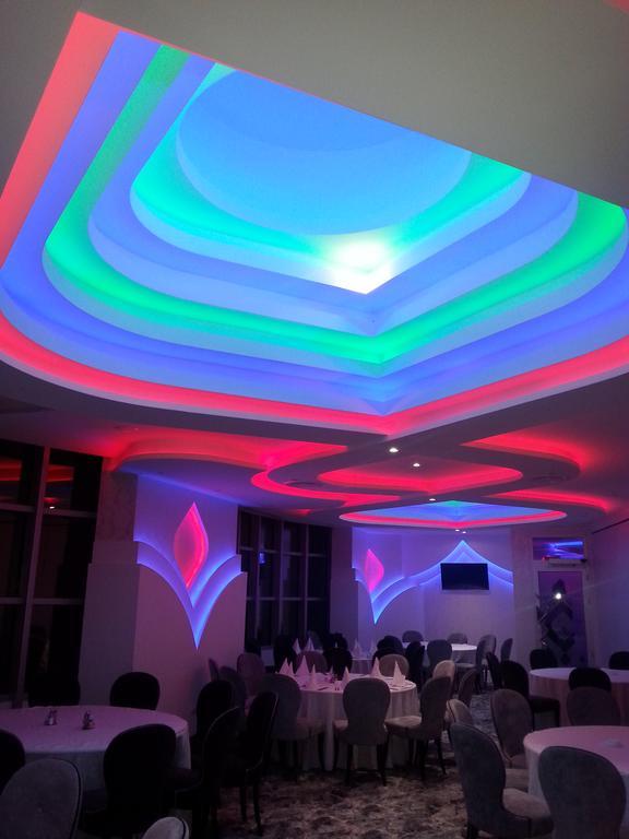 Hotel Zeneva Lux Kragujevac Kültér fotó