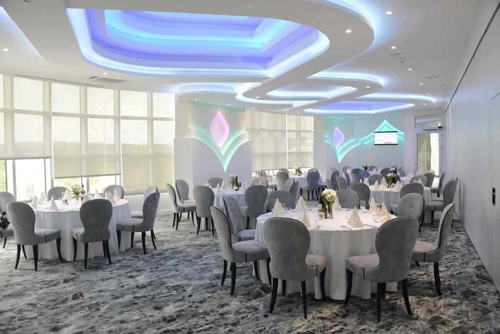 Hotel Zeneva Lux Kragujevac Kültér fotó